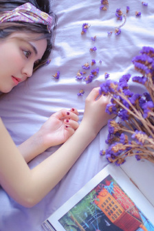 沙滩美女图片